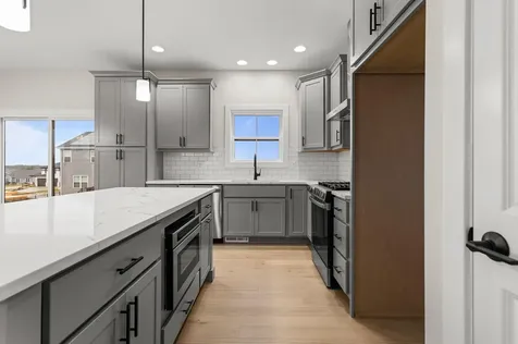 710 Wheatley Drive Mahomet IL 61853