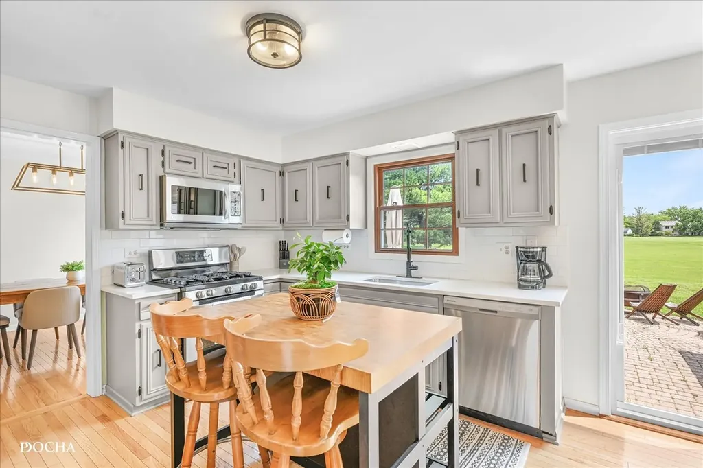 1012 Bainbridge Drive Naperville IL 60563