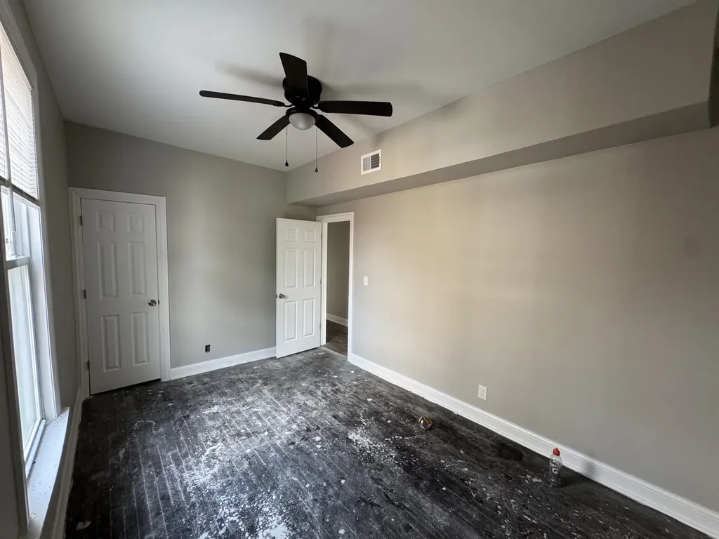 7352 South Lowe Avenue Chicago IL 60621