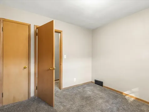 820 Cottage Grove Avenue Rockford IL 61103