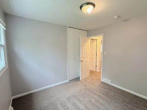 18905 Park Avenue Lansing IL 60438