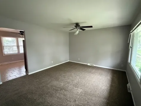 18905 Park Avenue Lansing IL 60438