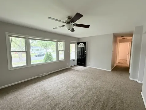 18905 Park Avenue Lansing IL 60438