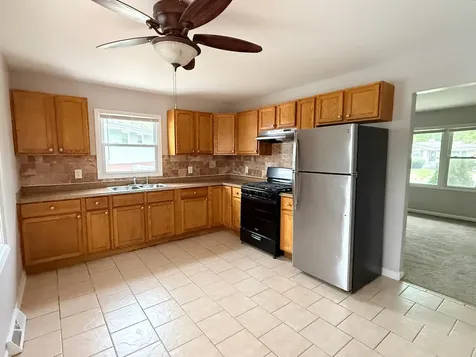 18905 Park Avenue Lansing IL 60438