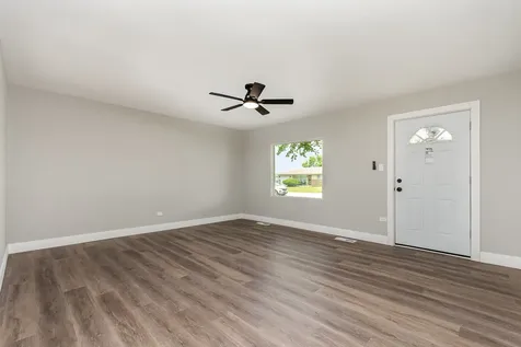 16632 Sawyer Avenue Markham IL 60428
