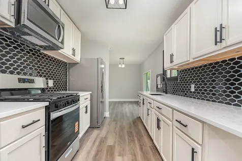 16632 Sawyer Avenue Markham IL 60428