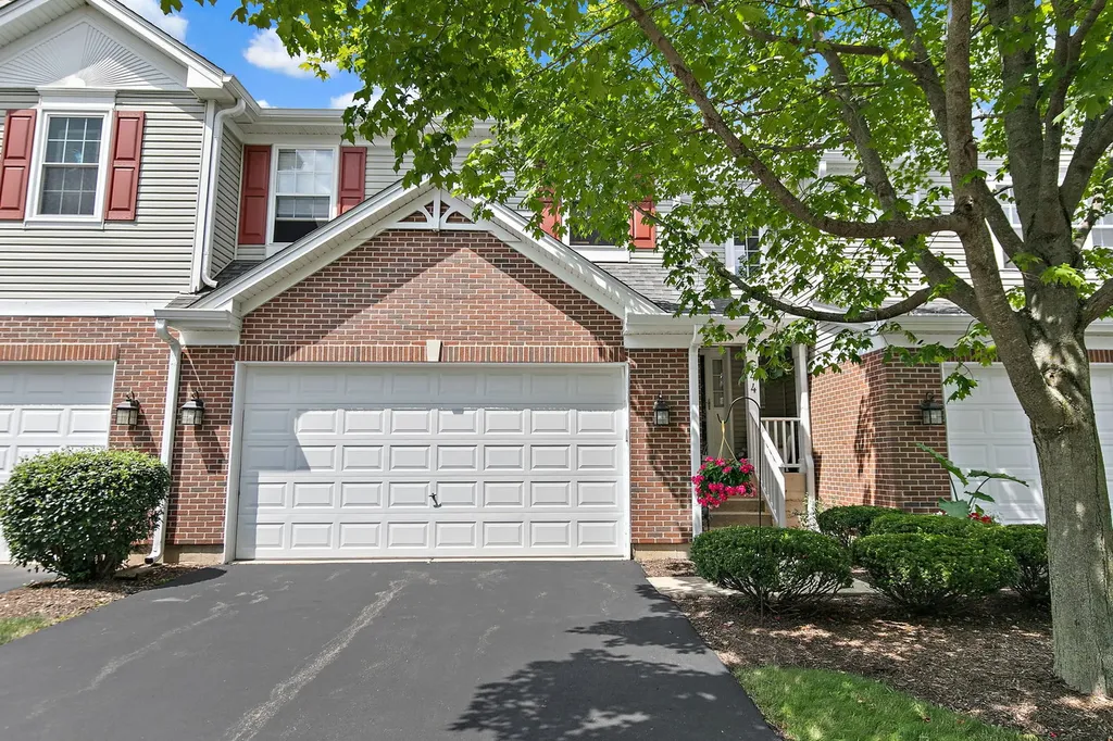 244 Lineas Lane Geneva IL 60134