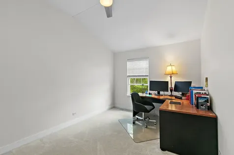 244 Lineas Lane Geneva IL 60134