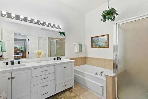 244 Lineas Lane Geneva IL 60134