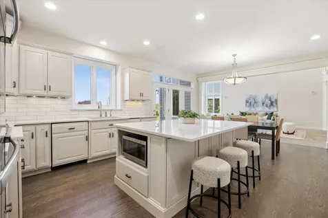 2442 Bird Lane Batavia IL 60510