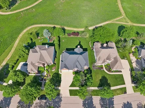 2442 Bird Lane Batavia IL 60510