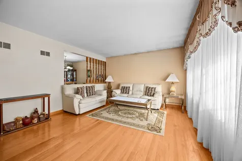 10624 South Michael Drive Palos Hills IL 60465
