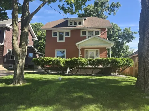 807 Apple Street Normal IL 61761