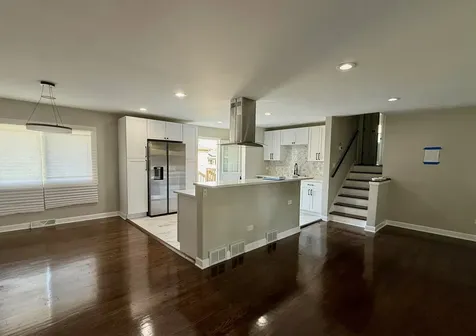 2958 191ST Street Lansing IL 60438