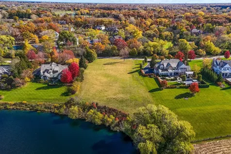 470 South Stablewood Lane Lake Forest IL 60045