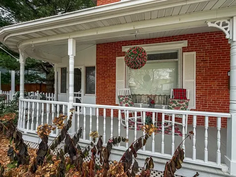 110 West Mason Street Lena IL 61048