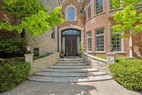 1890 Robinwood Lane Riverwoods IL 60015