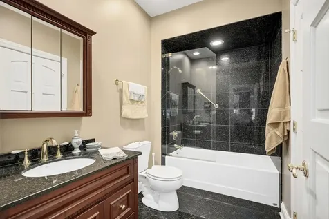 1890 Robinwood Lane Riverwoods IL 60015