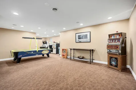 1890 Robinwood Lane Riverwoods IL 60015