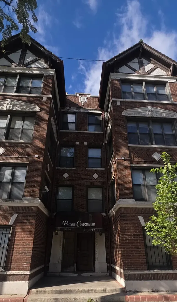 5742 South King Drive Chicago IL 60637