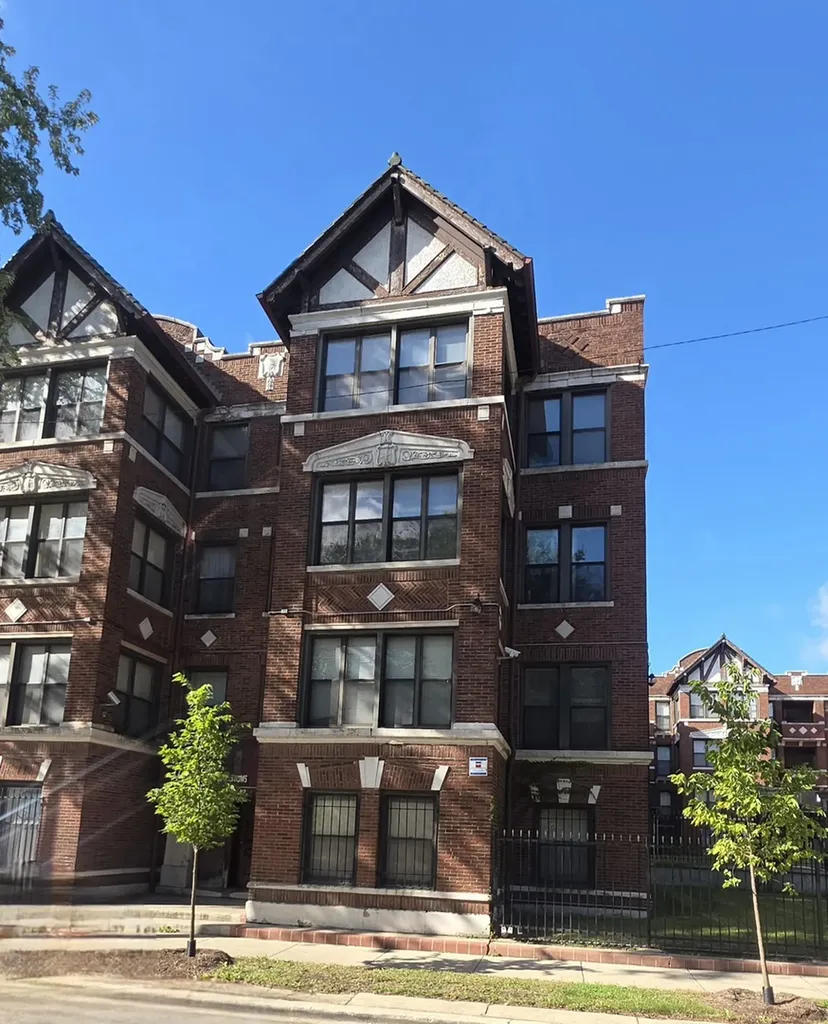 5742 South King Drive Chicago IL 60637