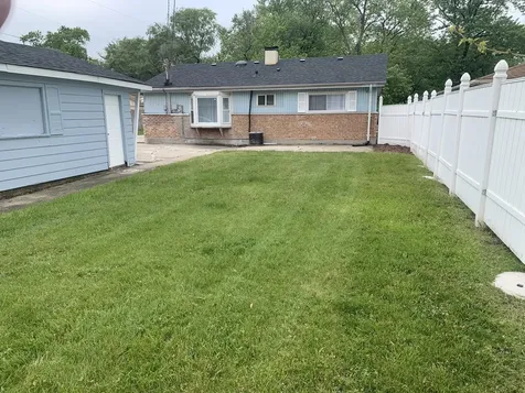 17335 Community Street Lansing IL 60438