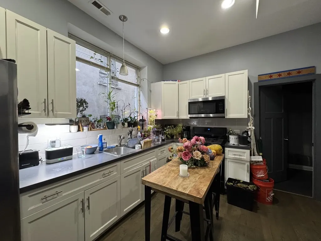 1813 South Ashland Avenue Chicago IL 60608
