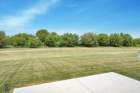 993 Spring Street Manteno IL 60950