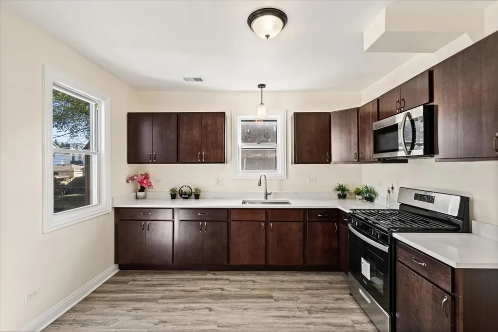 8403 South Sangamon Street Chicago IL 60620