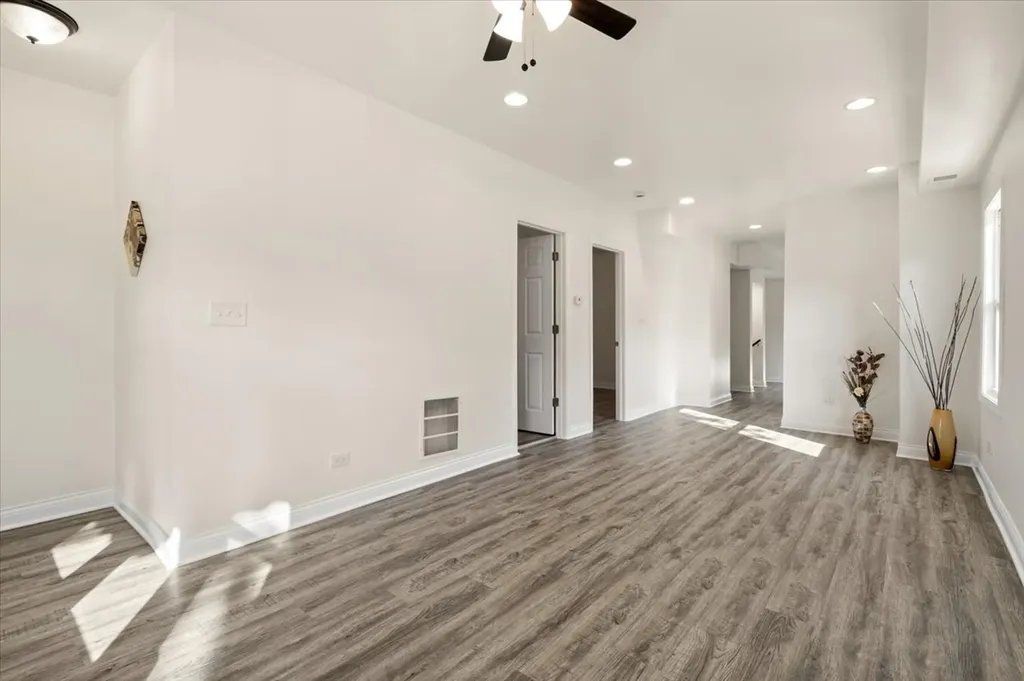 8403 South Sangamon Street Chicago IL 60620
