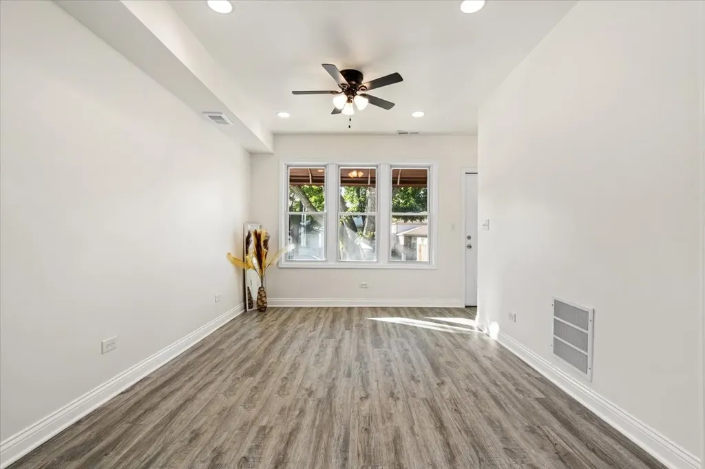 8403 South Sangamon Street Chicago IL 60620