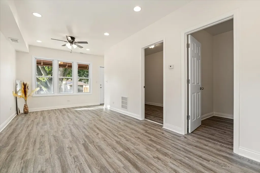 8403 South Sangamon Street Chicago IL 60620