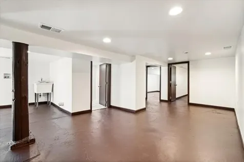 8403 South Sangamon Street Chicago IL 60620