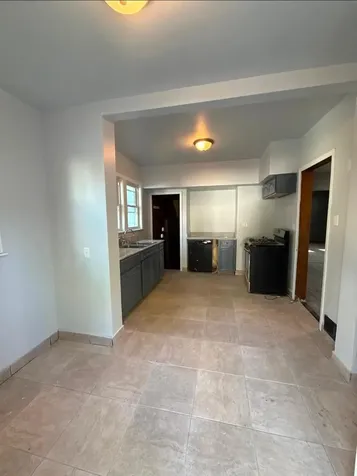 1218 South State Avenue Freeport IL 61032