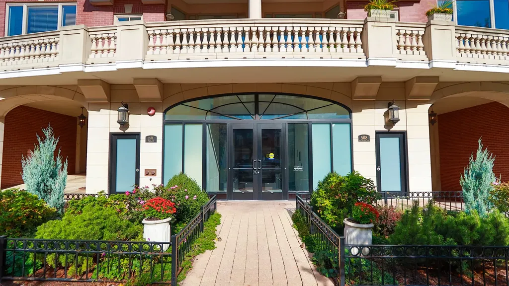 508 West Melrose Street Chicago IL 60657