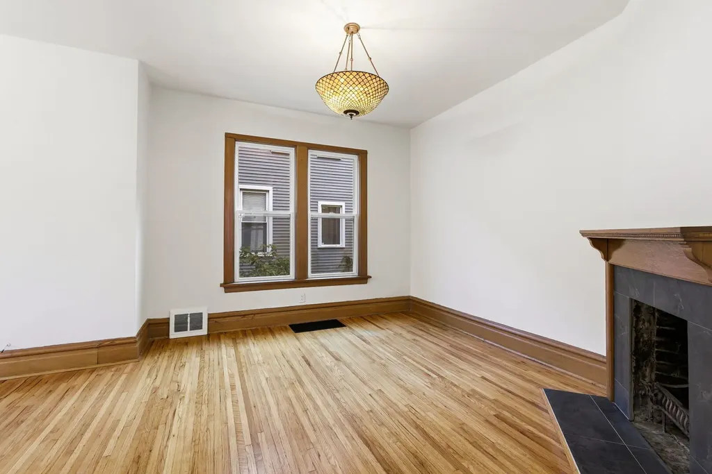 9748 South Vanderpoel Avenue Chicago IL 60643