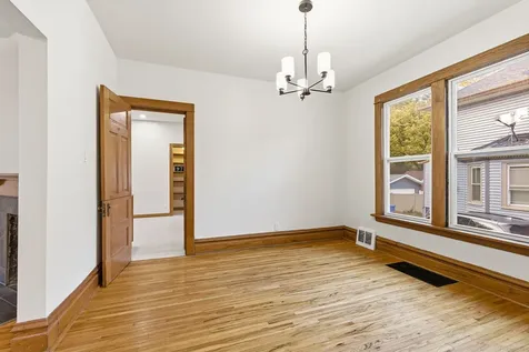 9748 South Vanderpoel Avenue Chicago IL 60643
