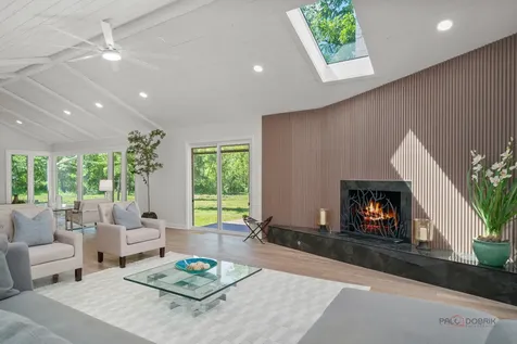 18 Alexandra Drive Mettawa IL 60048