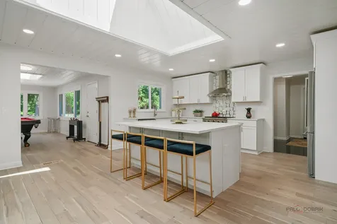18 Alexandra Drive Mettawa IL 60048