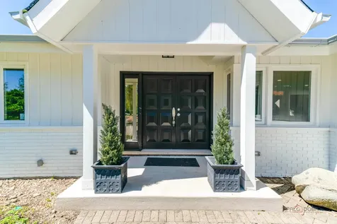 18 Alexandra Drive Mettawa IL 60048