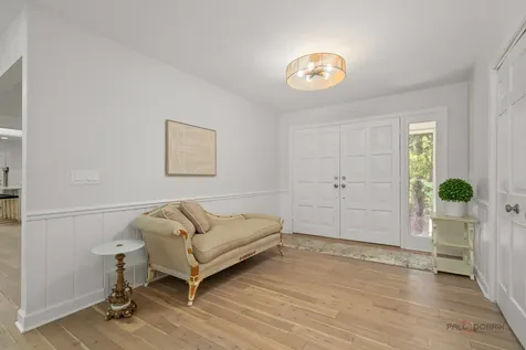 18 Alexandra Drive Mettawa IL 60048