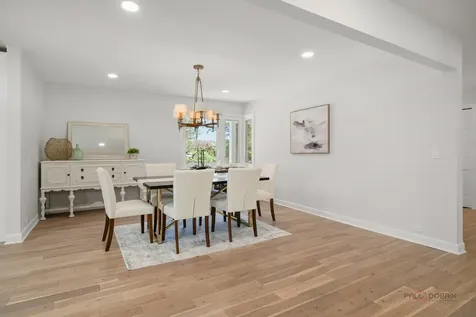 18 Alexandra Drive Mettawa IL 60048