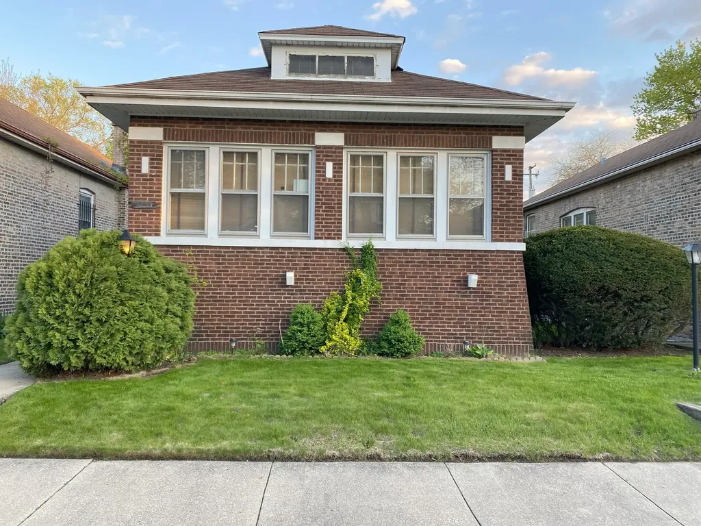 1225 East 71st Place Chicago IL 60619