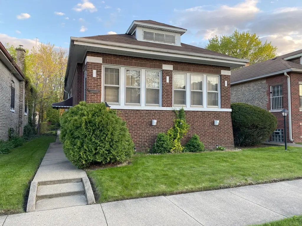 1225 East 71st Place Chicago IL 60619