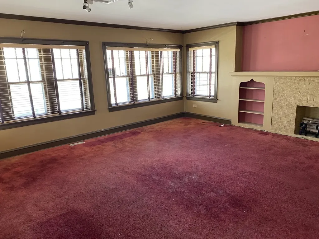 1225 East 71st Place Chicago IL 60619