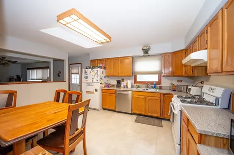 17 North Weston Avenue Elgin IL 60123