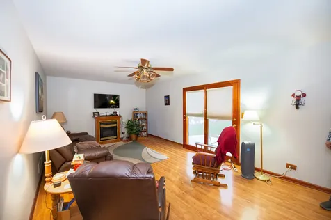 17 North Weston Avenue Elgin IL 60123