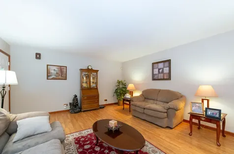 17 North Weston Avenue Elgin IL 60123