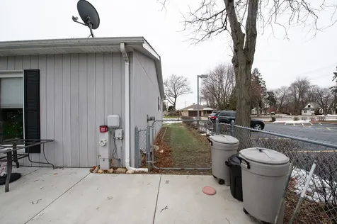 17 North Weston Avenue Elgin IL 60123