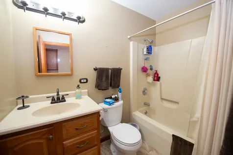 17 North Weston Avenue Elgin IL 60123
